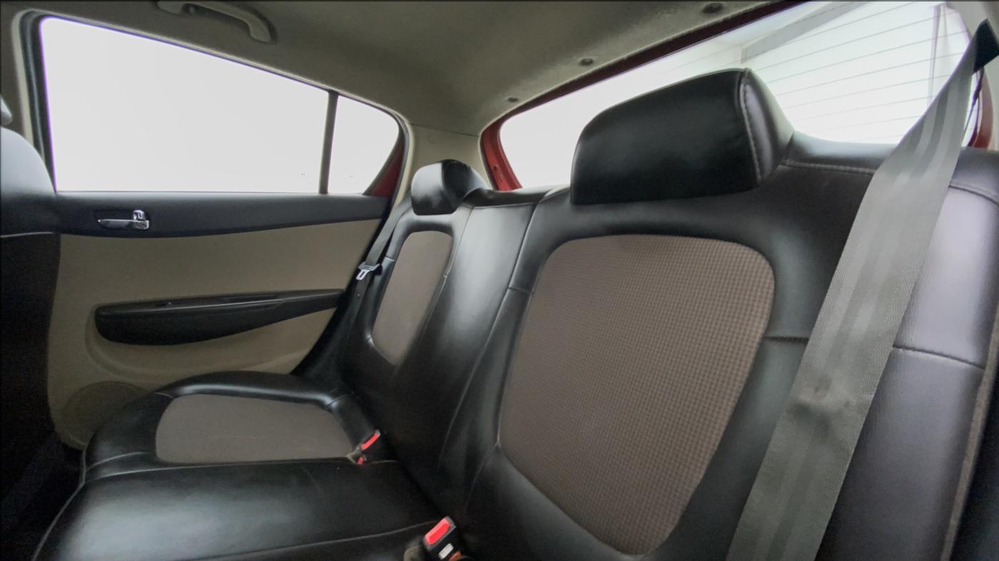 2014 Hyundai Elite i20 MAGNA 1.2, Petrol, Manual, 59,352 km, Right Side Rear Door Cabin