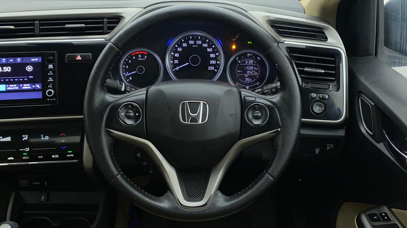 2018 Honda City 1.5L I-DTEC ZX, Diesel, Manual, 1,15,981 km, Steering Wheel Close Up