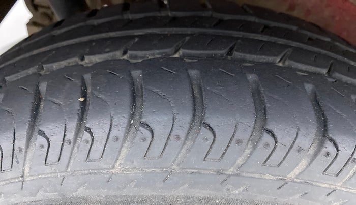 2014 Maruti Wagon R 1.0 VXI, Petrol, Manual, 22,900 km, Right Rear Tyre Tread