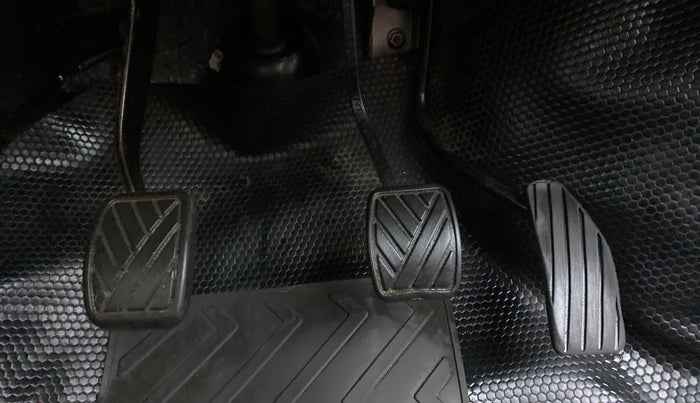 2014 Maruti Wagon R 1.0 VXI, Petrol, Manual, 22,900 km, Pedals