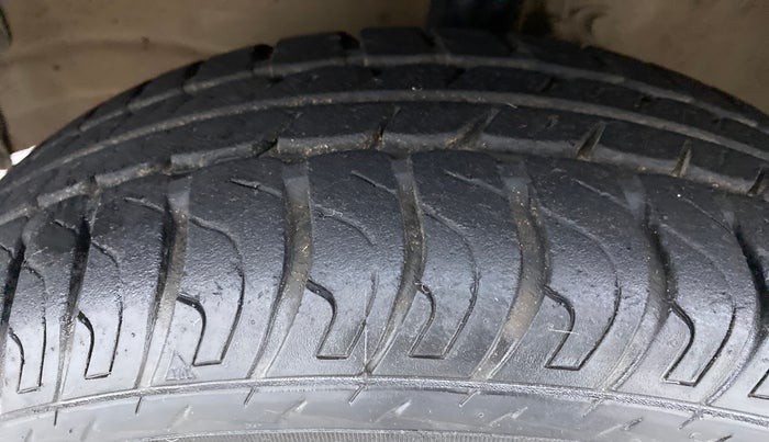 2014 Maruti Wagon R 1.0 VXI, Petrol, Manual, 22,900 km, Left Front Tyre Tread