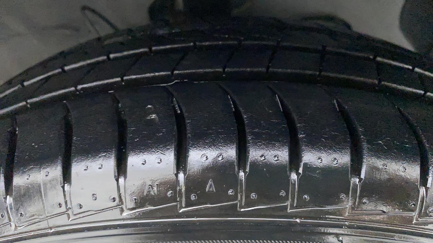 2019 Hyundai NEW SANTRO 1.1 SPORTS AMT, Petrol, Automatic, Right Front Tyre Tread