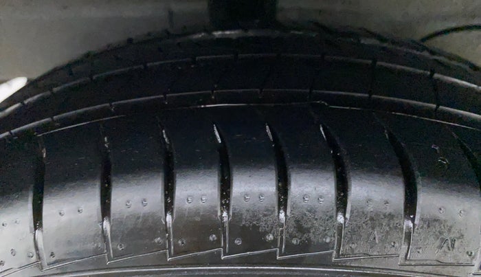 2019 Hyundai NEW SANTRO 1.1 SPORTS AMT, Petrol, Automatic, Right Rear Tyre Tread