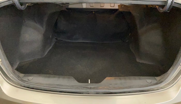 2018 Maruti Ciaz SIGMA 1.5 SHVS MT  PETROL, Petrol, Manual, 52,390 km, Boot Inside
