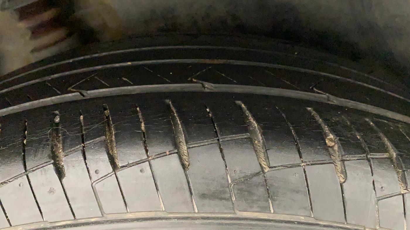 2019 Hyundai Creta SX AT 1.6 PETROL, Petrol, Automatic, 29,116 km, Right Rear Tyre Tread