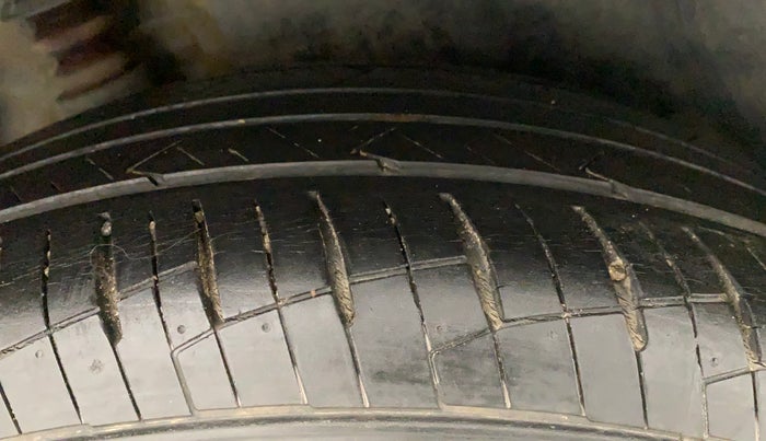 2019 Hyundai Creta SX AT 1.6 PETROL, Petrol, Automatic, 29,116 km, Right Rear Tyre Tread