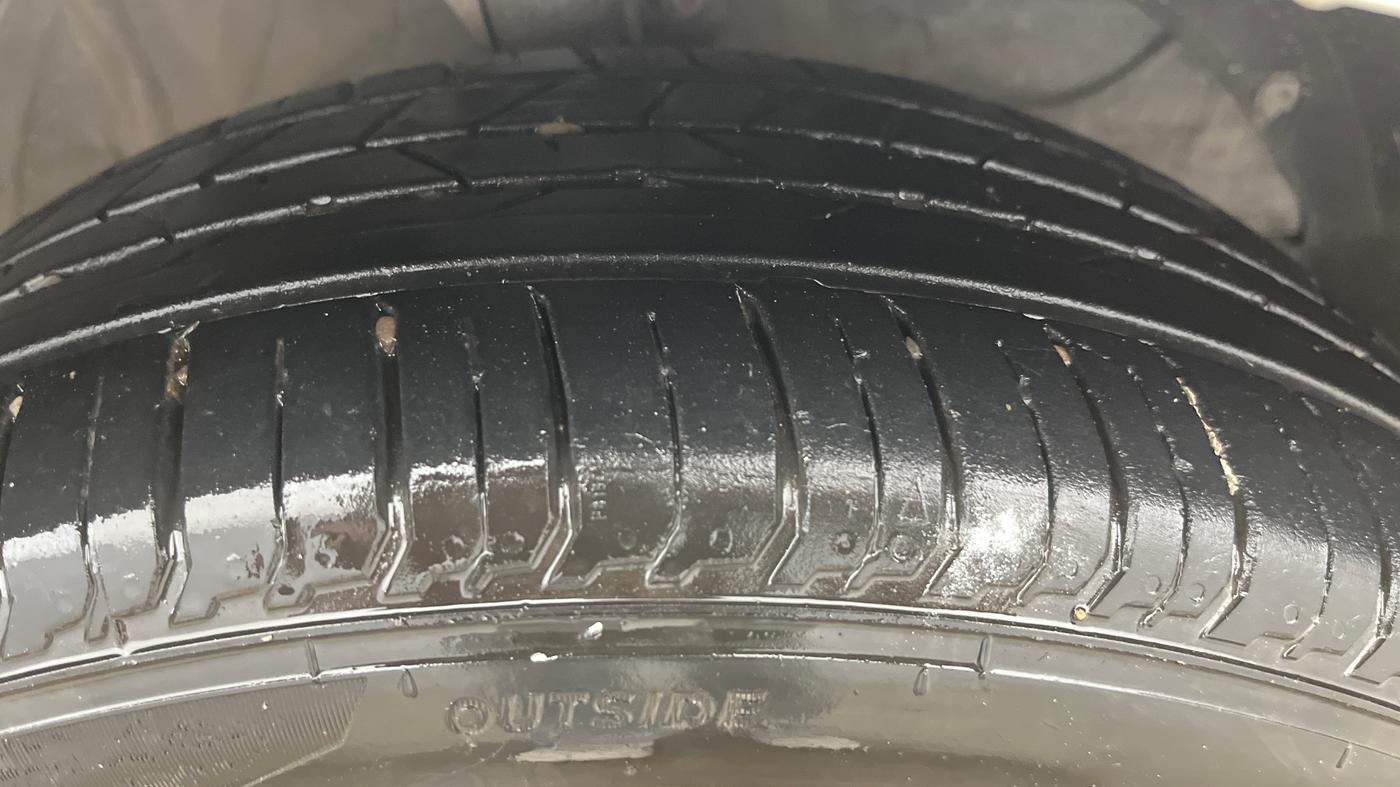 2021 Toyota Glanza G, Petrol, Manual, 99,637 km, Right Front Tyre Tread