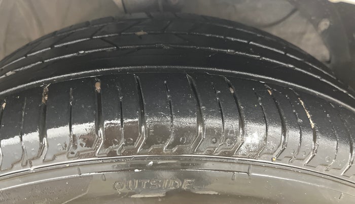 2021 Toyota Glanza G, Petrol, Manual, 99,637 km, Right Front Tyre Tread