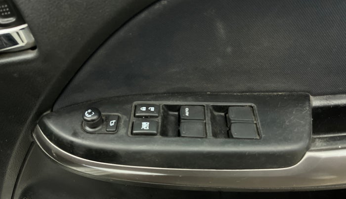 2021 Toyota Glanza G, Petrol, Manual, 99,637 km, Driver Side Door Panels Control