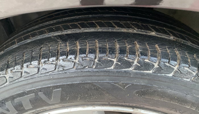 2015 Honda City 1.5L I-VTEC VX, Petrol, Manual, 1,02,170 km, Left Front Tyre Tread