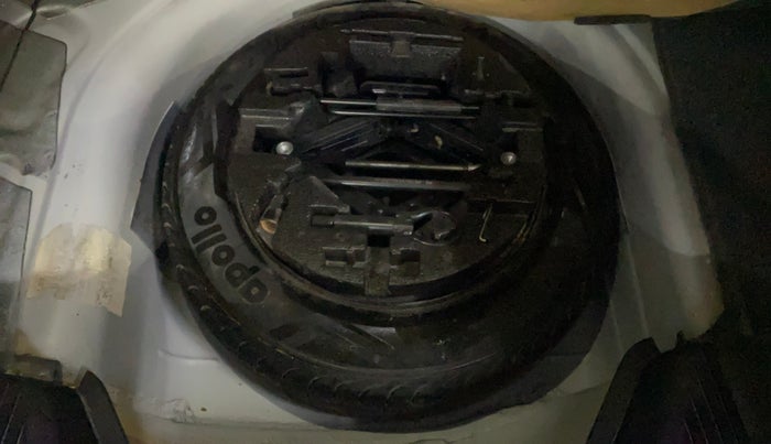 2016 Volkswagen Ameo TRENDLINE 1.2L, Petrol, Manual, 56,678 km, Spare Tyre