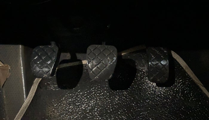 2016 Volkswagen Ameo TRENDLINE 1.2L, Petrol, Manual, 56,678 km, Pedals