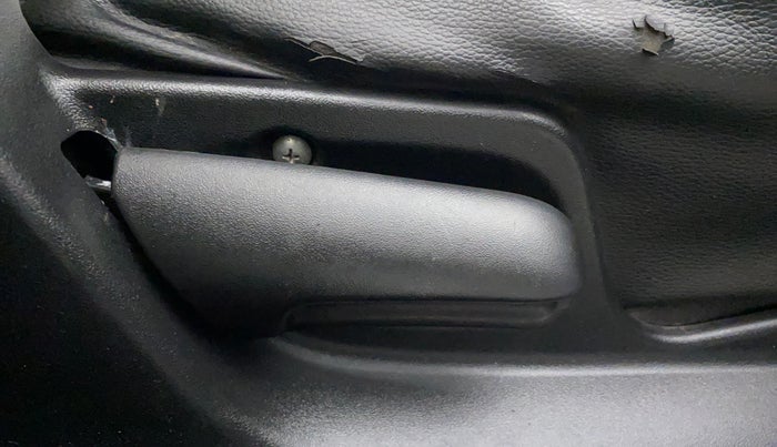 2013 Maruti Swift VXI, Petrol, Manual, 41,625 km, Driver Side Adjustment Panel