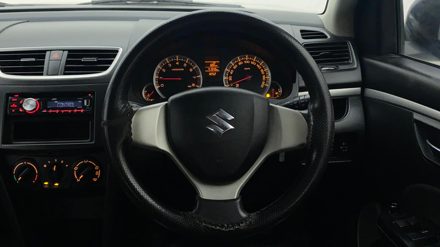 2013 Maruti Swift VXI, Petrol, Manual, 41,625 km, Steering Wheel Close Up