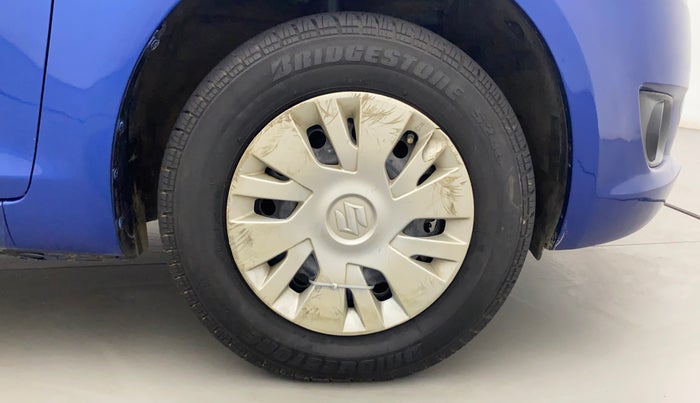 2013 Maruti Swift VXI, Petrol, Manual, 41,625 km, Right Front Wheel