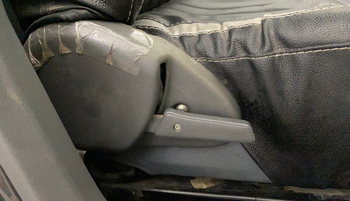 2016 Maruti Alto 800 VXI, Petrol, Manual, 24,525 km, Driver Side Adjustment Panel