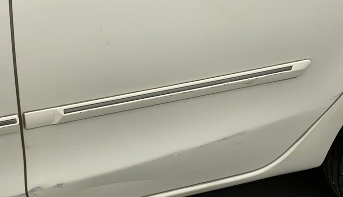 2013 Toyota Etios G, Petrol, Manual, 99,746 km, Rear left door - Minor scratches