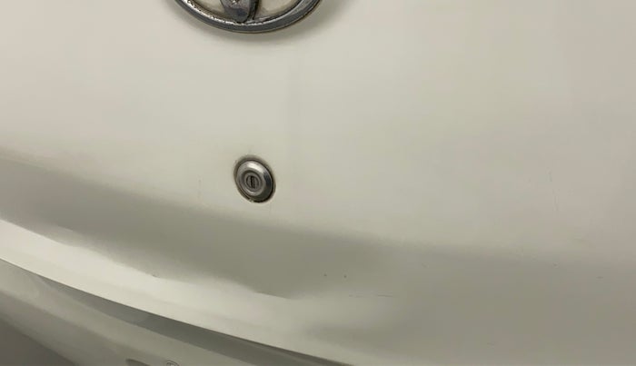 2013 Toyota Etios G, Petrol, Manual, 99,746 km, Dicky (Boot door) - Slightly dented
