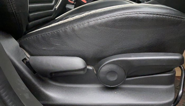 2017 Maruti Vitara Brezza ZDI, Diesel, Manual, 74,188 km, Driver Side Adjustment Panel