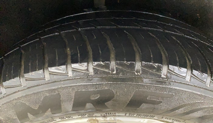 2015 Ford Ecosport TITANIUM 1.5L PETROL AT, Petrol, Automatic, 34,311 km, Right Rear Tyre Tread