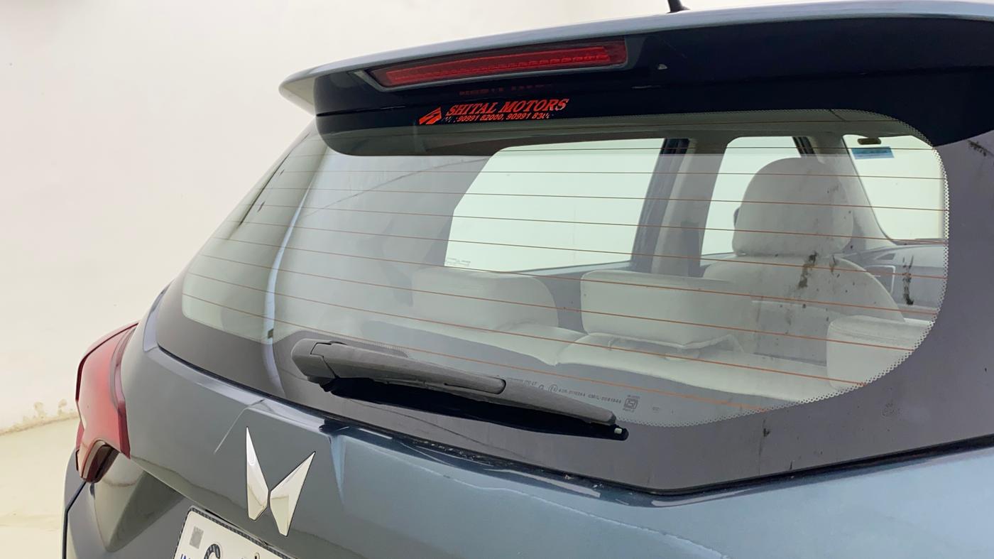 2022 Mahindra XUV300 W8 (O) 1.5 DIESEL AMT, Diesel, Automatic, 64,873 km, Rear Wiper