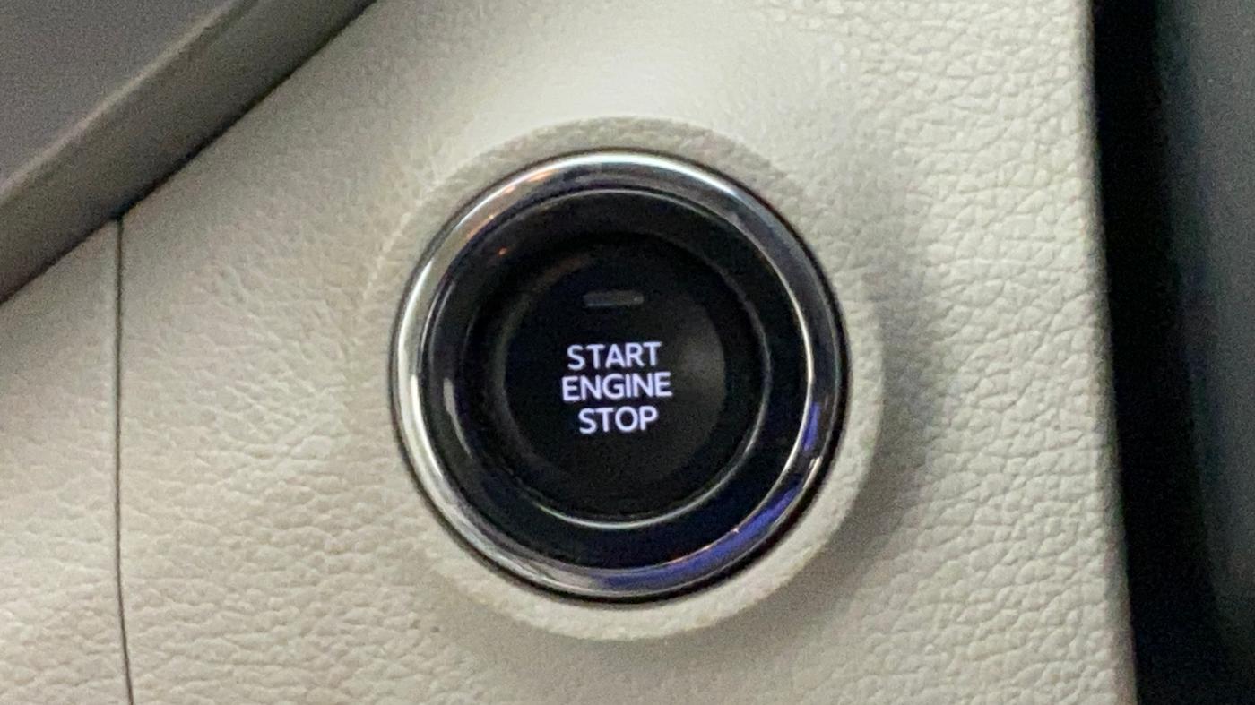2022 Mahindra XUV300 W8 (O) 1.5 DIESEL AMT, Diesel, Automatic, 64,873 km, Keyless Start/ Stop Button