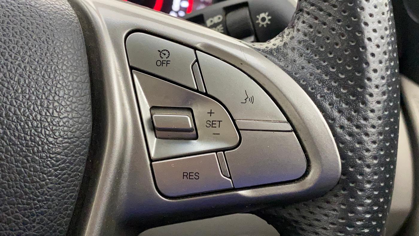 2022 Mahindra XUV300 W8 (O) 1.5 DIESEL AMT, Diesel, Automatic, 64,873 km, Adaptive Cruise Control