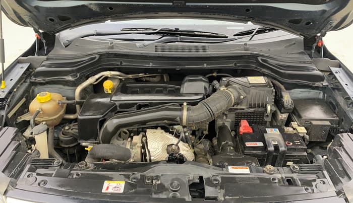 2022 Mahindra XUV300 W8 (O) 1.5 DIESEL AMT, Diesel, Automatic, 64,873 km, Engine View