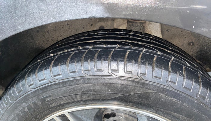 2017 Hyundai Creta SX PLUS 1.6 PETROL DUAL TONE, Petrol, Manual, 37,014 km, Left Rear Tyre Tread