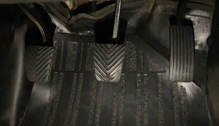 2017 Hyundai Creta SX PLUS 1.6 PETROL DUAL TONE, Petrol, Manual, 37,014 km, Pedals