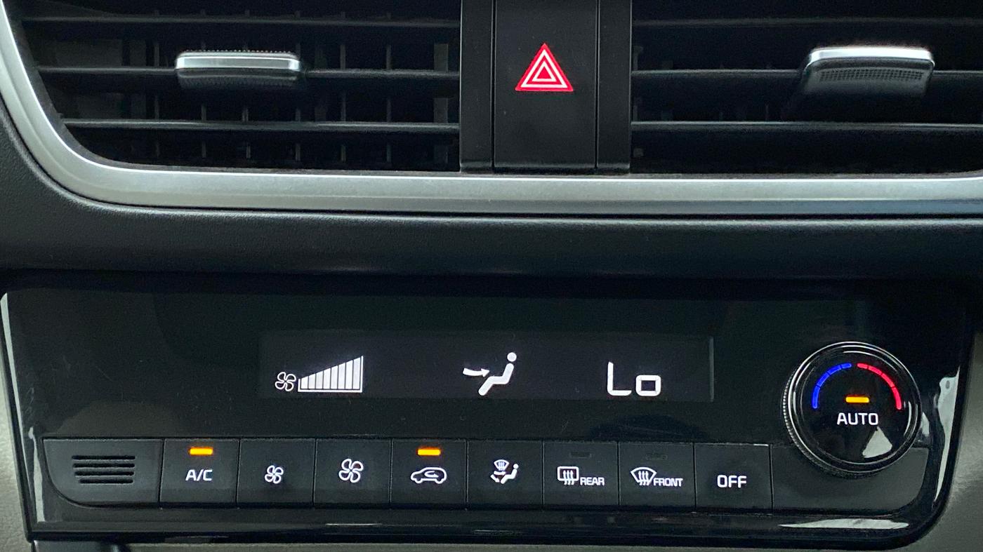 2019 KIA SELTOS HTX+ MT 1.5 DIESEL, Diesel, Manual, 38,112 km, Automatic Climate Control