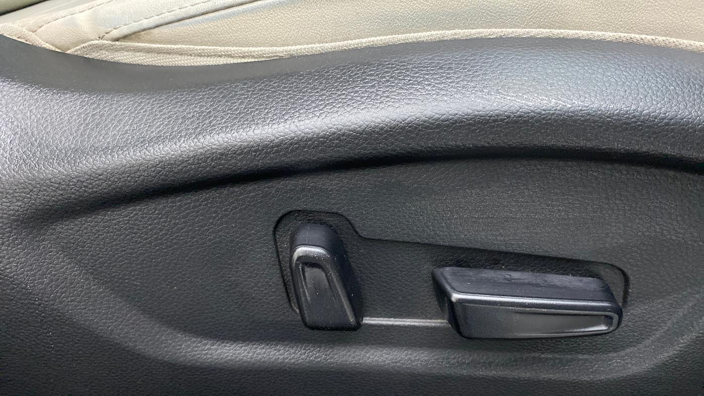 2019 KIA SELTOS HTX+ MT 1.5 DIESEL, Diesel, Manual, 38,112 km, Driver Side Adjustment Panel