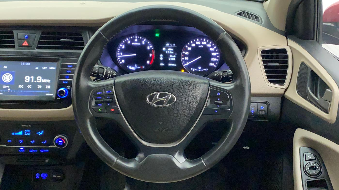 2017 Hyundai Elite i20 ASTA 1.2 (O), Petrol, Manual, 39,781 km, Steering Wheel Close Up