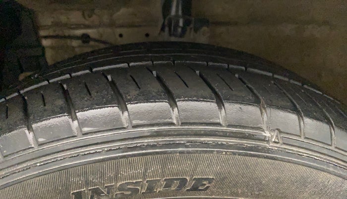 2017 Maruti Ertiga VXI, Petrol, Manual, 75,137 km, Left Front Tyre Tread