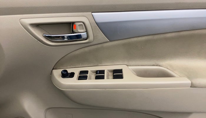 2017 Maruti Ertiga VXI, Petrol, Manual, 75,137 km, Driver Side Door Panels Control