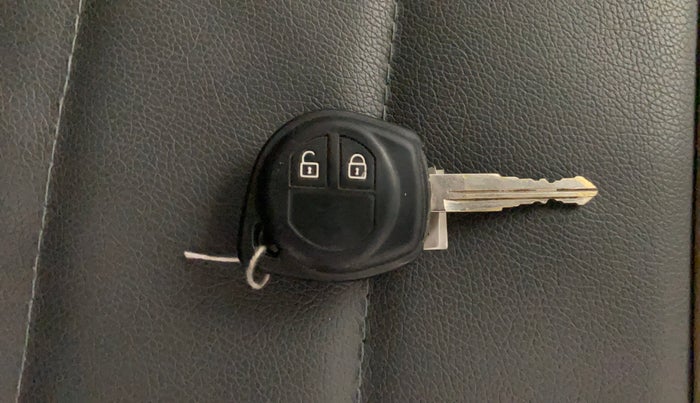 2017 Maruti Ertiga VXI, Petrol, Manual, 75,137 km, Key Close Up