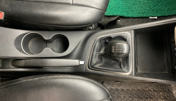 2019 Hyundai Verna 1.6 VTVT SX, Petrol, Manual, 1,30,233 km, Gear Lever