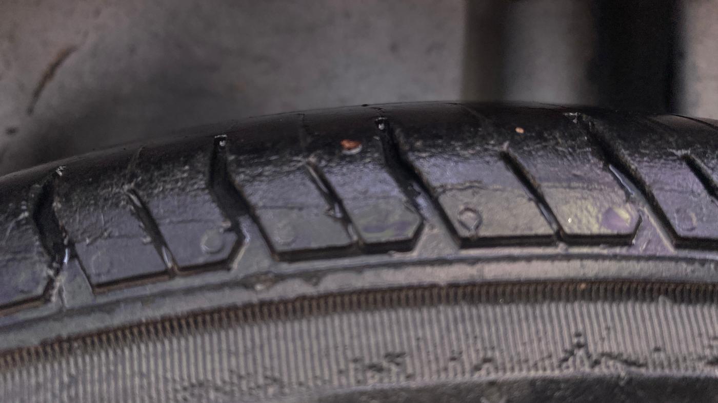 2014 Maruti Swift Dzire VDI, Diesel, Manual, 76,248 km, Left Rear Tyre Tread