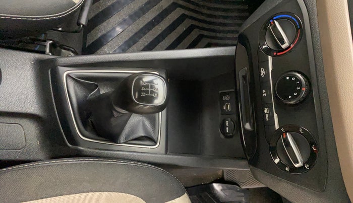 2018 Hyundai Elite i20 SPORTZ 1.2, Petrol, Manual, 68,788 km, Gear Lever