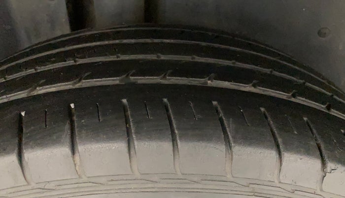 2020 MG HECTOR SHARP HYBRID 1.5 PETROL, Petrol, Manual, 39,915 km, Right Rear Tyre Tread