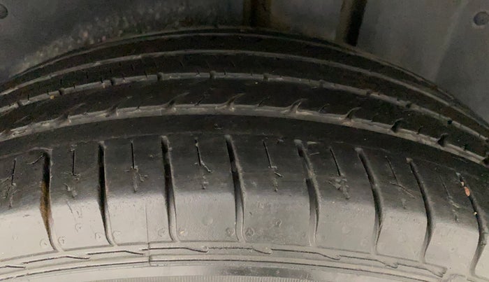 2020 MG HECTOR SHARP HYBRID 1.5 PETROL, Petrol, Manual, 39,915 km, Left Rear Tyre Tread