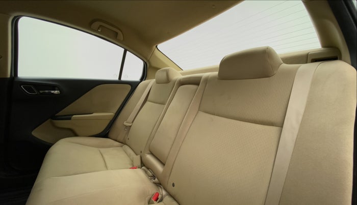 2017 Honda City V MT PETROL, Petrol, Manual, 30,111 km, Right Side Rear Door Cabin