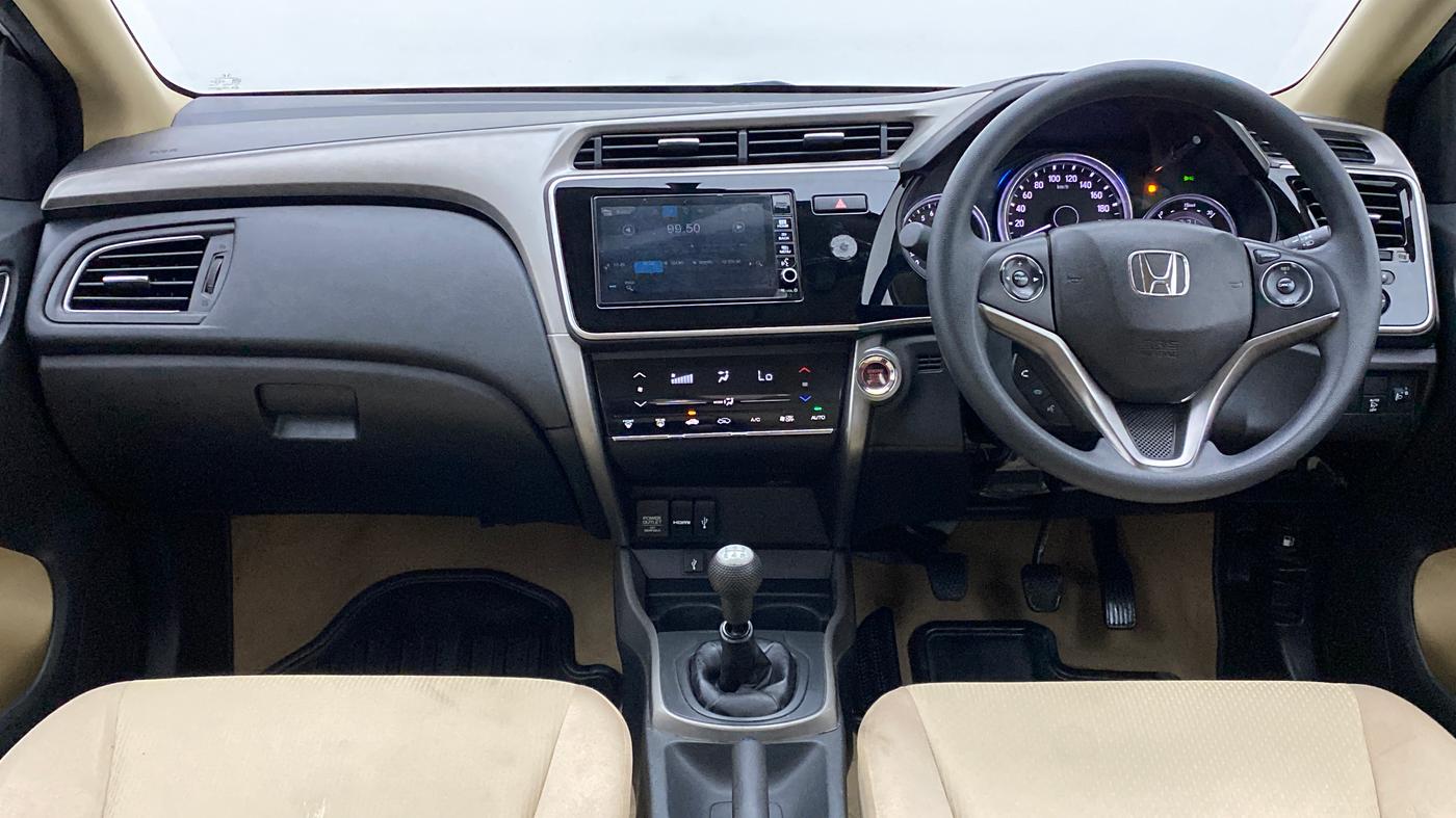 2017 Honda City V MT PETROL, Petrol, Manual, 30,111 km, Dashboard