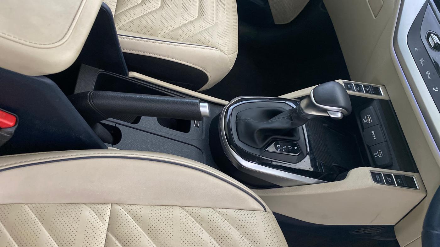 2024 KIA CARENS LUXURY PLUS 1.5 DIESEL AT 7 STR, Diesel, Automatic, 8,072 km, Gear Lever