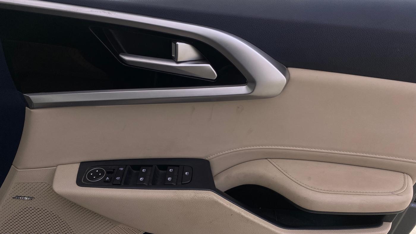 2024 KIA CARENS LUXURY PLUS 1.5 DIESEL AT 7 STR, Diesel, Automatic, 8,072 km, Driver Side Door Panels Control
