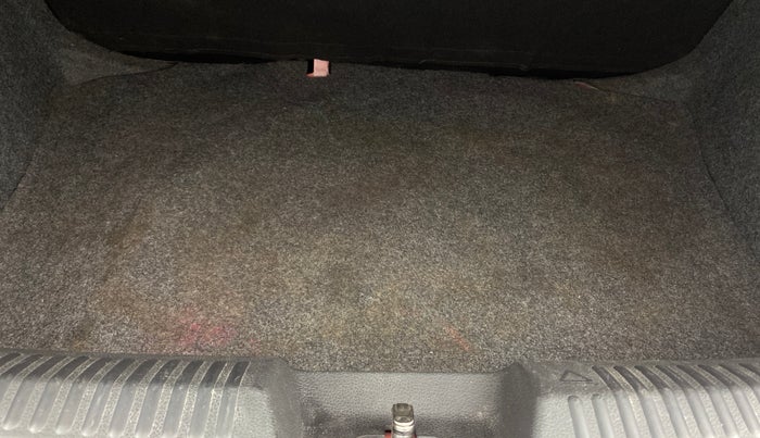 2017 Volkswagen Polo HIGHLINE1.2L, Petrol, Manual, 59,095 km, Boot Inside