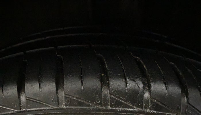 2023 Renault Kwid RXL 1.0, CNG, Manual, 12,856 km, Left Rear Tyre Tread