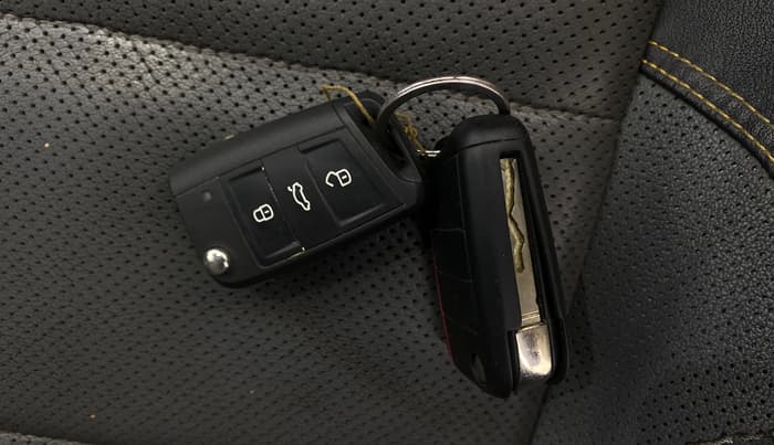 2021 Skoda KUSHAQ STYLE 1.0L TSI AT, Petrol, Automatic, 98,376 km, Key Close Up