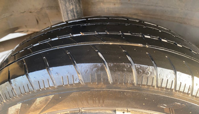 2024 Honda Amaze 1.2L I-VTEC S, Petrol, Manual, 38,682 km, Right Rear Tyre Tread