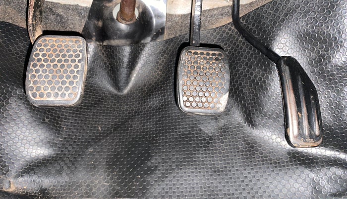 2014 Maruti Alto 800 LXI, Petrol, Manual, 63,515 km, Pedals